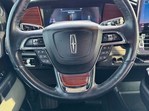 Used 2024 Lincoln Navigator L Reserve AWD/4WD image 16