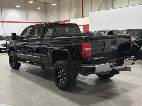Used 2019 GMC Sierra 2500 SLT w/ Duramax Plus Package image 3