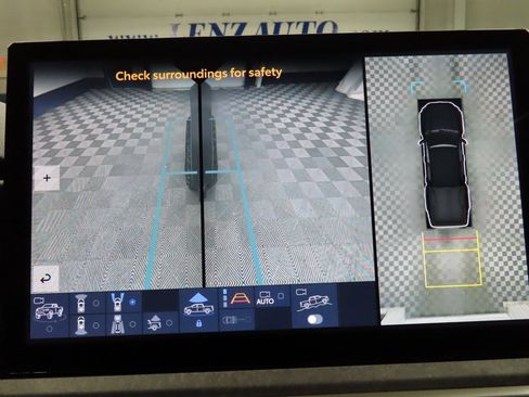 Used 2024 Toyota Tacoma Trailhunter Crew Cab image 16