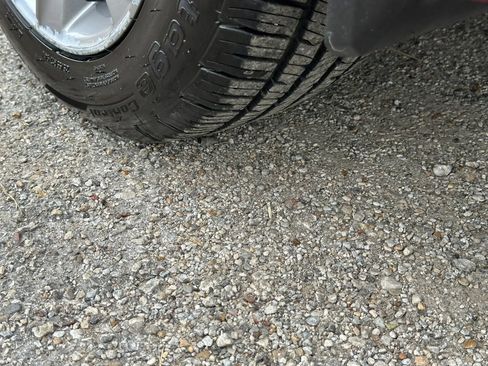 Used 2019 Toyota Avalon XLE w/ Moonroof Package image 40