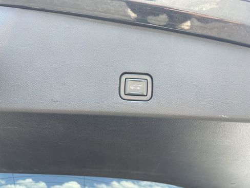 Used 2023 Cadillac XT6 Sport AWD/4WD image 40