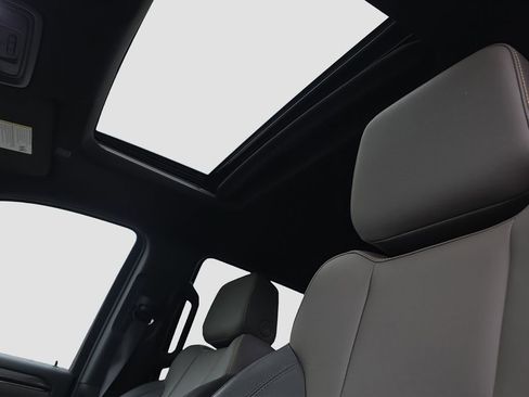 Used 2023 Chevrolet Silverado 1500 ZR2 w/ Technology Package image 8