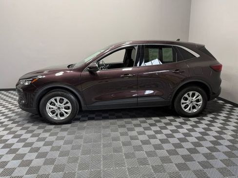 Used 2023 Ford Escape Active w/ Tech Pack #2 AWD/4WD image 6