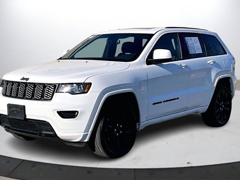 Certified 2022 Jeep Grand Cherokee Laredo X image 4