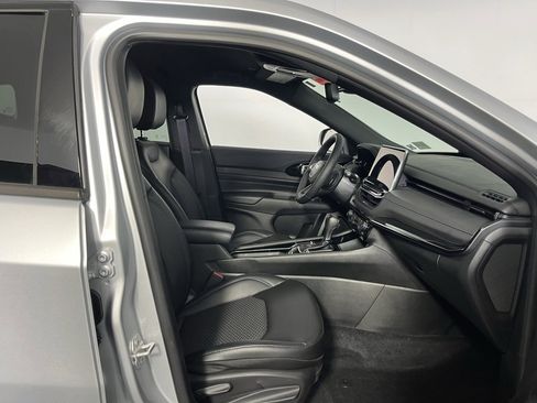 Certified 2025 Jeep Compass Latitude w/ Altitude Special Edition image 30