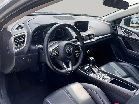 Used 2018 MAZDA MAZDA3 Touring FWD image 15