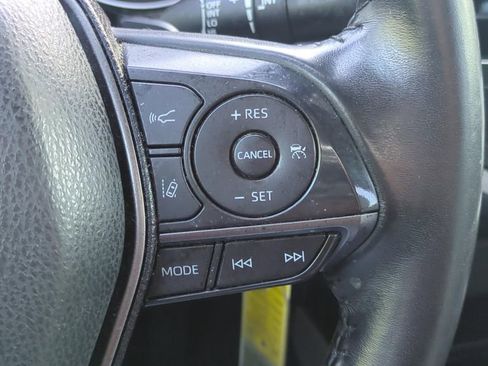 Used 2021 Toyota Camry SE FWD image 23