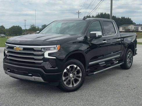 Certified 2024 Chevrolet Silverado 1500 High Country w/ Technology Package AWD/4WD image 4