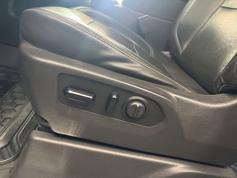 Used 2020 Chevrolet Silverado 1500 LTZ w/ LTZ Texas Edition AWD/4WD image 28