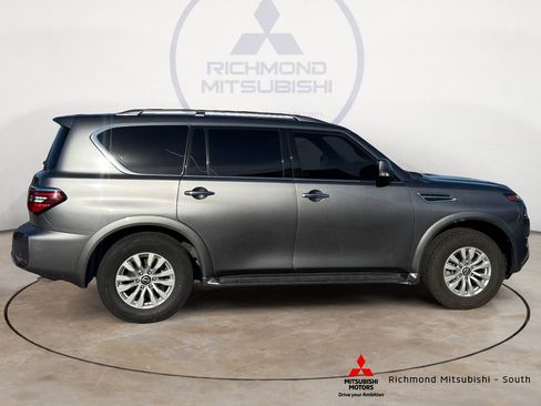 Used 2023 Nissan Armada SV image 2