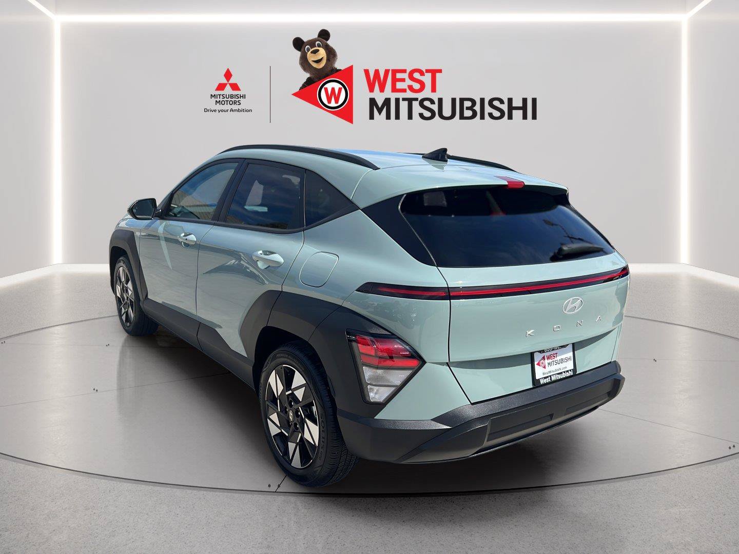 Used 2024 Hyundai Kona SEL FWD image 4