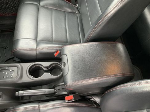 Used 2012 Jeep Wrangler Unlimited Sahara AWD/4WD image 42