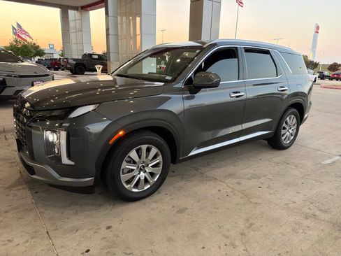 Used 2025 Hyundai Palisade SEL FWD image 1