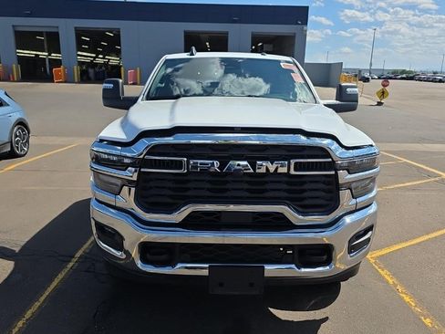 Used 2026 RAM 2500 Big Horn AWD/4WD image 3