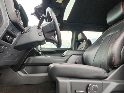 Used 2023 Ford Expedition Limited AWD/4WD image 14