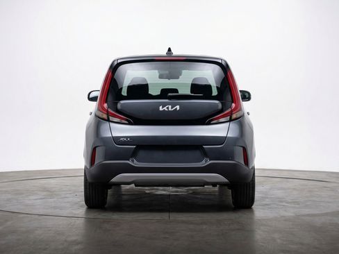 Used 2025 Kia Soul LX w/ LX Technology Package image 7