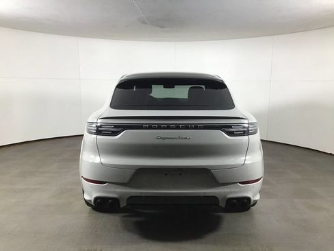 Used 2023 Porsche Cayenne Turbo AWD/4WD image 6