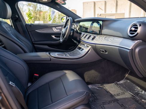 Used 2021 Mercedes-Benz E 450 4MATIC Sedan image 24