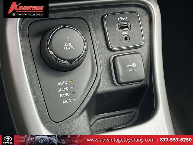 Used 2021 Jeep Compass Latitude AWD/4WD image 34