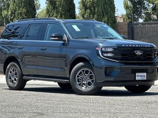 New 2026 Ford Expedition Active RWD video 2