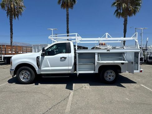 New 2025 Ford F350 XL w/ XL Chrome Package image 21