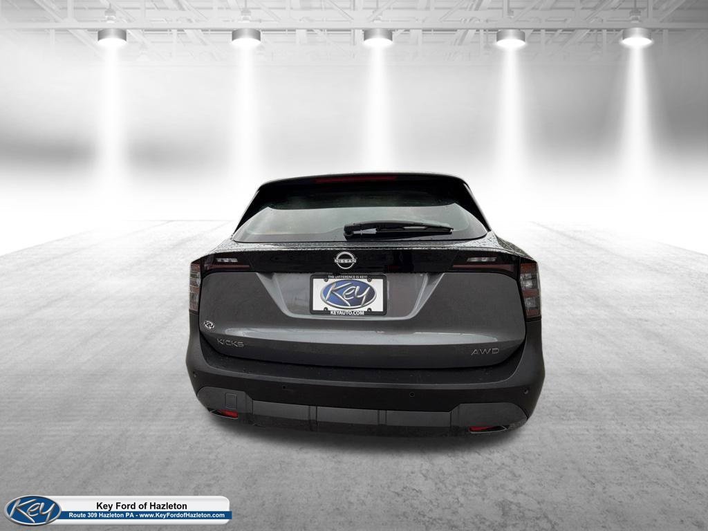 Used 2025 Nissan Kicks S AWD/4WD image 7