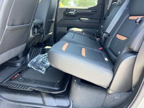 New 2025 GMC Sierra 1500 AT4 w/ Technology Package image 18
