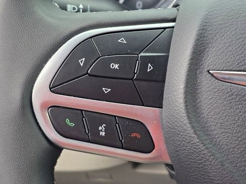 Used 2024 Chrysler Voyager LX image 28