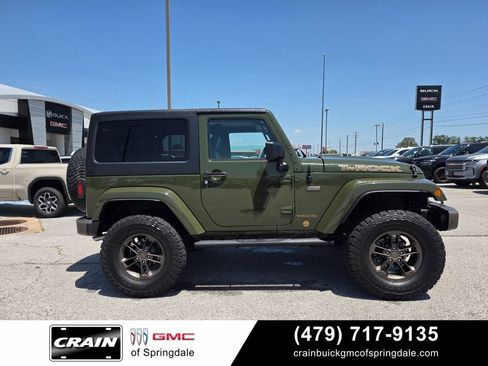 Used 2016 Jeep Wrangler Sahara AWD/4WD image 9