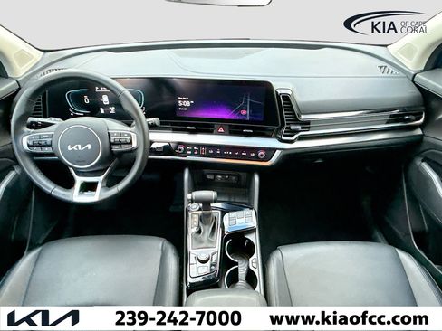 Used 2025 Kia Sportage EX image 15
