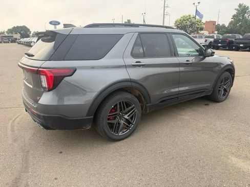 Used 2025 Ford Explorer ST AWD/4WD image 10
