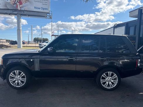 Used 2010 Land Rover Range Rover HSE LUX image 3