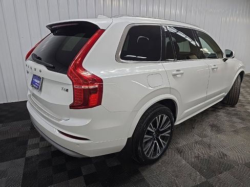 Used 2022 Volvo XC90 T6 Momentum w/ Climate Package image 10