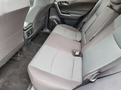 Used 2025 Toyota RAV4 XLE FWD image 30