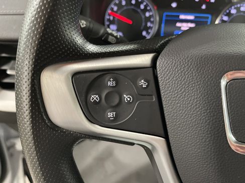 Used 2023 GMC Terrain SLE w/ Driver Convenience Package image 18