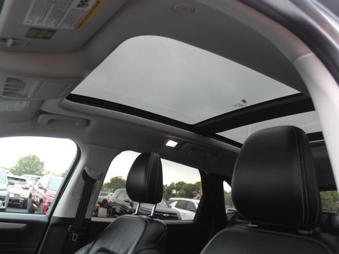 Used 2022 Ford Escape SEL image 12