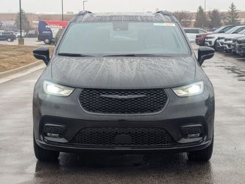 New 2026 Chrysler Pacifica Select image 8