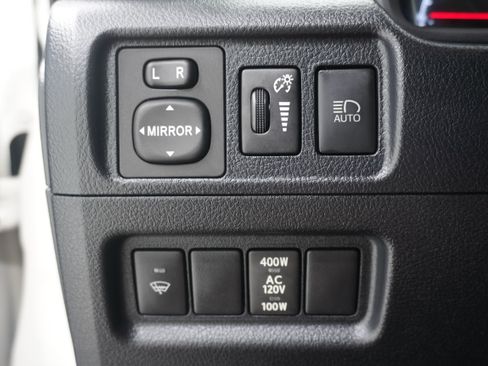 Used 2020 Toyota 4Runner SR5 Premium w/ Moonroof Package RWD image 26
