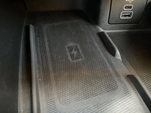 Certified 2025 Ford Escape Platinum image 28