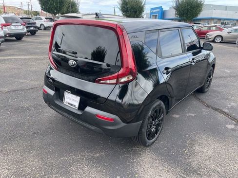 Used 2020 Kia Soul LX image 4
