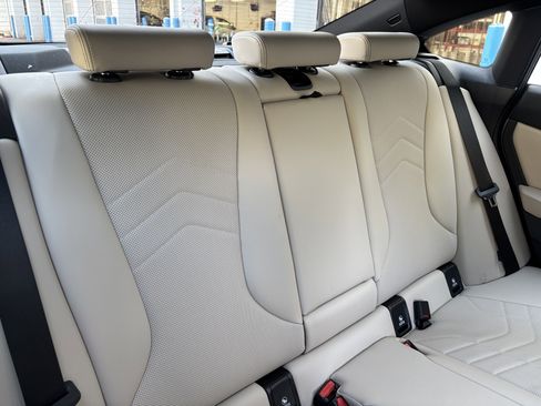 Used 2025 BMW M235i xDrive w/ Premium Package image 28