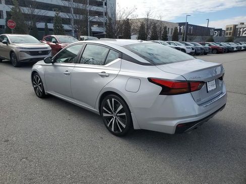 Certified 2022 Nissan Altima 2.5 SR image 6