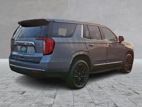 Used 2022 GMC Yukon SLT w/ SLT Premium Package AWD/4WD image 4