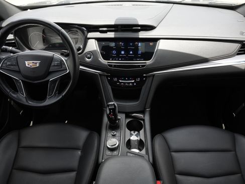 Used 2023 Cadillac XT5 Luxury FWD image 8