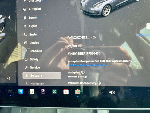 Used 2023 Tesla Model 3 Standard Range image 19