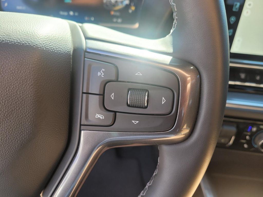 Used 2026 Chevrolet Silverado 2500 High Country AWD/4WD image 31