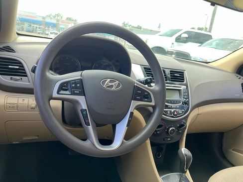 Used 2013 Hyundai Accent GLS w/ Premium Pkg FWD image 15