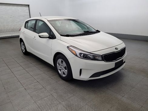 Used 2017 Kia Forte LX image 13