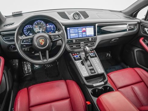 Certified 2022 Porsche Macan S w/ Premium Package Plus image 19