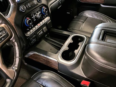 Used 2020 Chevrolet Silverado 1500 High Country w/ Technology Package image 20